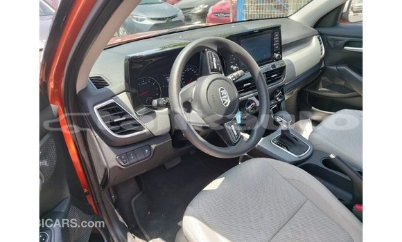 Buy Import Kia Carens Other Car in Import - Dubai in Dushanbe Buy Import Kia Carens Other Car in Import - Dubai in Dushanbe