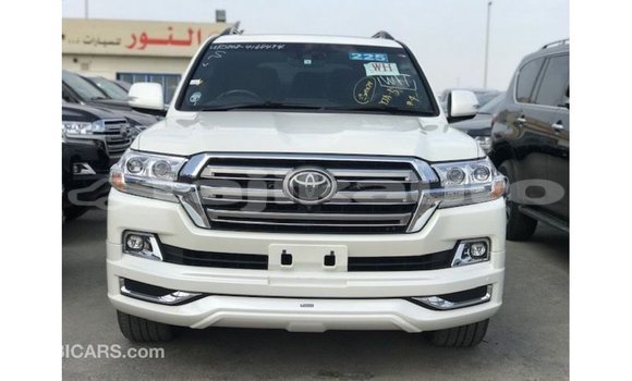Buy Import Toyota Land Cruiser White Car in Import - Dubai in Dushanbe Buy Import Toyota Land Cruiser White Car in Import - Dubai in Dushanbe
