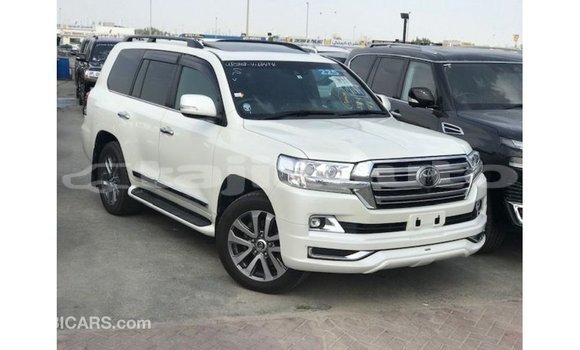 Buy Import Toyota Land Cruiser White Car in Import - Dubai in Dushanbe Buy Import Toyota Land Cruiser White Car in Import - Dubai in Dushanbe
