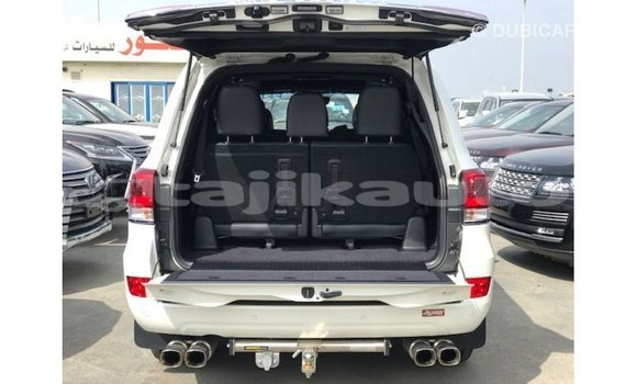Buy Import Toyota Land Cruiser White Car in Import - Dubai in Dushanbe Buy Import Toyota Land Cruiser White Car in Import - Dubai in Dushanbe