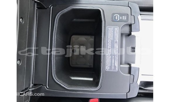 Buy Import Toyota Land Cruiser White Car in Import - Dubai in Dushanbe Buy Import Toyota Land Cruiser White Car in Import - Dubai in Dushanbe