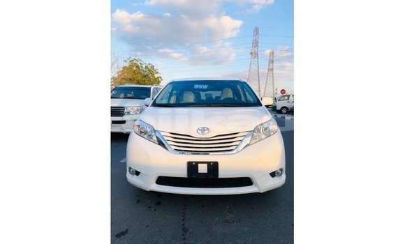 Buy Import Toyota Sienna White Car in Import - Dubai in Dushanbe Buy Import Toyota Sienna White Car in Import - Dubai in Dushanbe