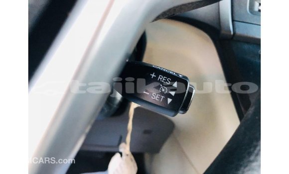 Buy Import Toyota Sienna White Car in Import - Dubai in Dushanbe Buy Import Toyota Sienna White Car in Import - Dubai in Dushanbe