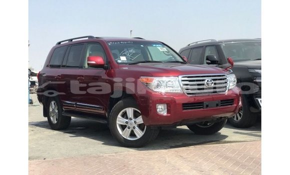 Buy Import Toyota Land Cruiser Red Car in Import - Dubai in Dushanbe
