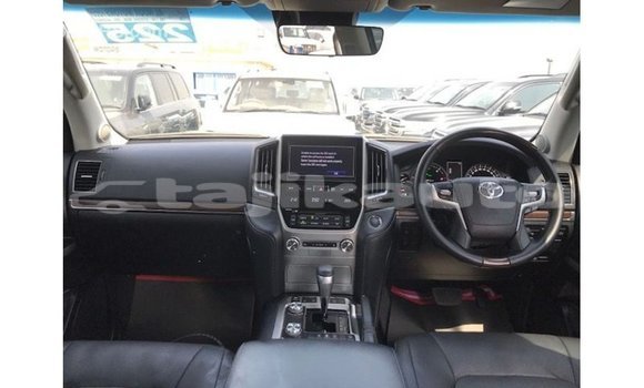 Buy Import Toyota Land Cruiser White Car in Import - Dubai in Dushanbe Buy Import Toyota Land Cruiser White Car in Import - Dubai in Dushanbe