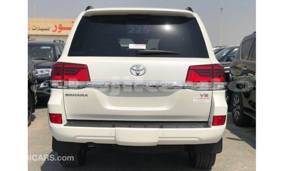 Buy Import Toyota Land Cruiser White Car in Import - Dubai in Dushanbe Buy Import Toyota Land Cruiser White Car in Import - Dubai in Dushanbe