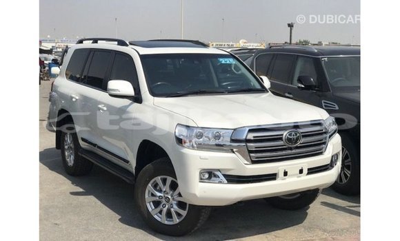 Buy Import Toyota Land Cruiser White Car in Import - Dubai in Dushanbe Buy Import Toyota Land Cruiser White Car in Import - Dubai in Dushanbe