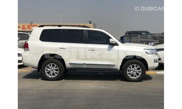 Buy Import Toyota Land Cruiser White Car in Import - Dubai in Dushanbe Buy Import Toyota Land Cruiser White Car in Import - Dubai in Dushanbe
