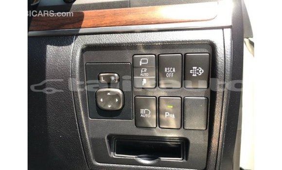 Buy Import Toyota Land Cruiser White Car in Import - Dubai in Dushanbe Buy Import Toyota Land Cruiser White Car in Import - Dubai in Dushanbe