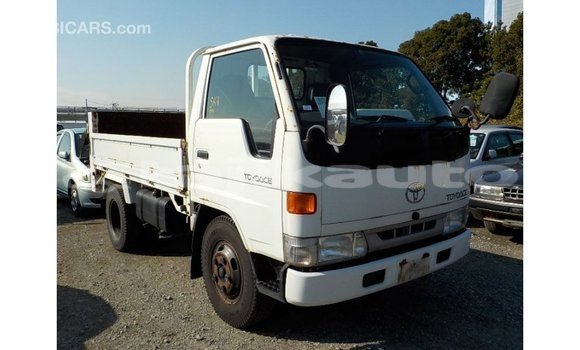 Buy Import Toyota Dyna White Car in Import - Dubai in Dushanbe Buy Import Toyota Dyna White Car in Import - Dubai in Dushanbe