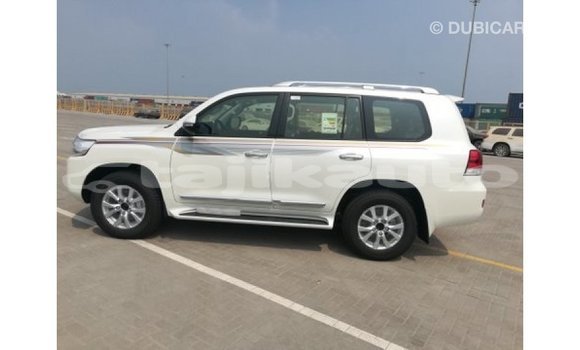 Buy Import Toyota Land Cruiser White Car in Import - Dubai in Dushanbe Buy Import Toyota Land Cruiser White Car in Import - Dubai in Dushanbe