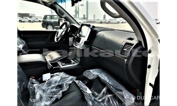 Buy Import Toyota Land Cruiser White Car in Import - Dubai in Dushanbe Buy Import Toyota Land Cruiser White Car in Import - Dubai in Dushanbe