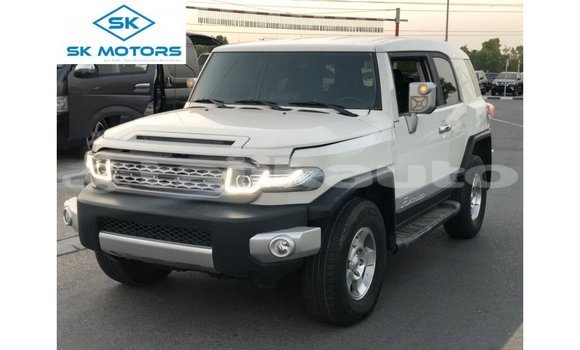 Buy Import Toyota FJ Cruiser White Car in Import - Dubai in Dushanbe Buy Import Toyota FJ Cruiser White Car in Import - Dubai in Dushanbe