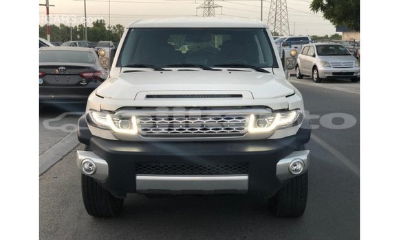 Buy Import Toyota FJ Cruiser White Car in Import - Dubai in Dushanbe Buy Import Toyota FJ Cruiser White Car in Import - Dubai in Dushanbe