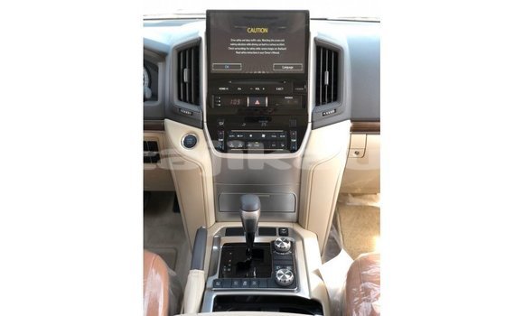 Buy Import Toyota Land Cruiser White Car in Import - Dubai in Dushanbe Buy Import Toyota Land Cruiser White Car in Import - Dubai in Dushanbe