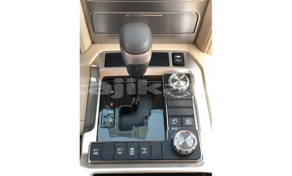 Buy Import Toyota Land Cruiser White Car in Import - Dubai in Dushanbe Buy Import Toyota Land Cruiser White Car in Import - Dubai in Dushanbe