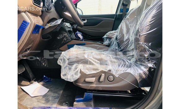 Buy Import Hyundai Santa Fe Green Car in Import - Dubai in Dushanbe Buy Import Hyundai Santa Fe Green Car in Import - Dubai in Dushanbe