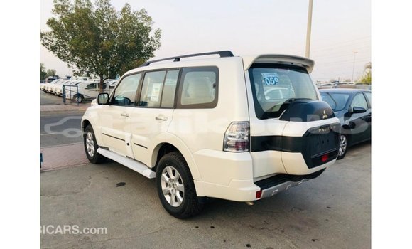 Buy Import Mitsubishi Pajero White Car in Import - Dubai in Dushanbe Buy Import Mitsubishi Pajero White Car in Import - Dubai in Dushanbe