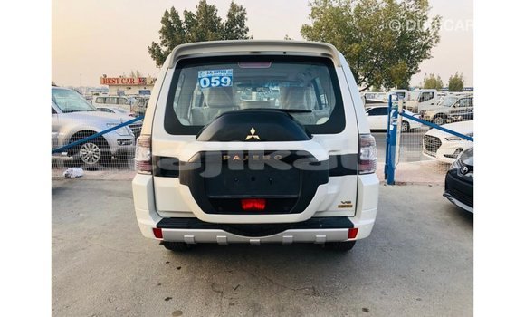 Buy Import Mitsubishi Pajero White Car in Import - Dubai in Dushanbe Buy Import Mitsubishi Pajero White Car in Import - Dubai in Dushanbe