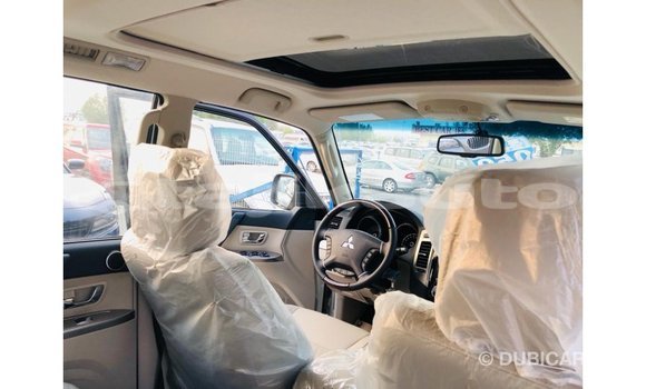 Buy Import Mitsubishi Pajero White Car in Import - Dubai in Dushanbe Buy Import Mitsubishi Pajero White Car in Import - Dubai in Dushanbe