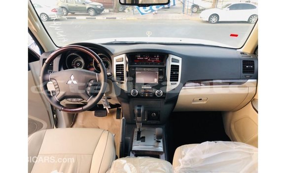 Buy Import Mitsubishi Pajero White Car in Import - Dubai in Dushanbe Buy Import Mitsubishi Pajero White Car in Import - Dubai in Dushanbe