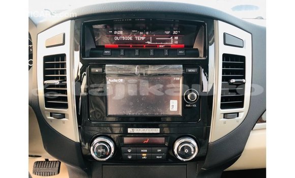 Buy Import Mitsubishi Pajero White Car in Import - Dubai in Dushanbe Buy Import Mitsubishi Pajero White Car in Import - Dubai in Dushanbe