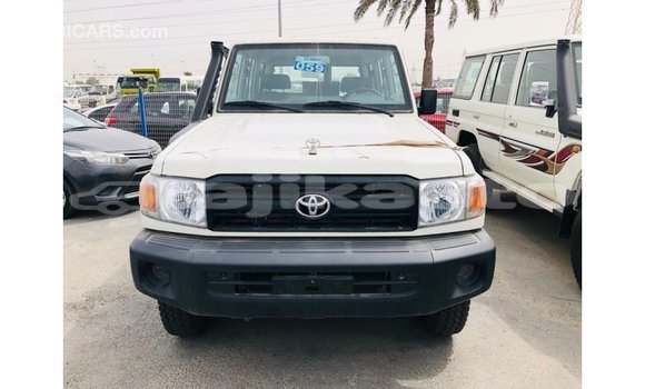 Buy Import Toyota Land Cruiser White Car in Import - Dubai in Dushanbe Buy Import Toyota Land Cruiser White Car in Import - Dubai in Dushanbe