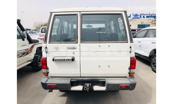 Buy Import Toyota Land Cruiser White Car in Import - Dubai in Dushanbe Buy Import Toyota Land Cruiser White Car in Import - Dubai in Dushanbe