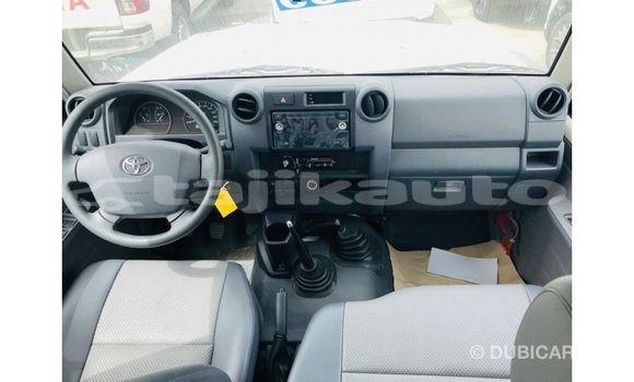 Buy Import Toyota Land Cruiser White Car in Import - Dubai in Dushanbe Buy Import Toyota Land Cruiser White Car in Import - Dubai in Dushanbe