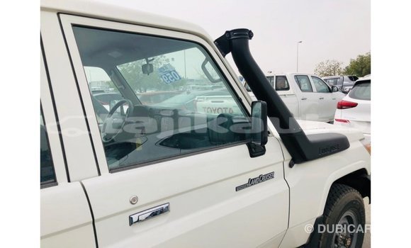 Buy Import Toyota Land Cruiser White Car in Import - Dubai in Dushanbe Buy Import Toyota Land Cruiser White Car in Import - Dubai in Dushanbe