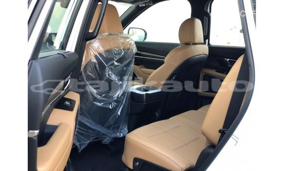 Buy Import Kia Carens White Car in Import - Dubai in Dushanbe Buy Import Kia Carens White Car in Import - Dubai in Dushanbe