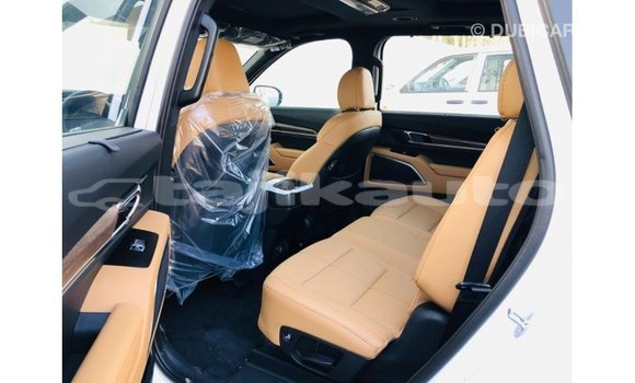 Buy Import Kia Carens White Car in Import - Dubai in Dushanbe Buy Import Kia Carens White Car in Import - Dubai in Dushanbe