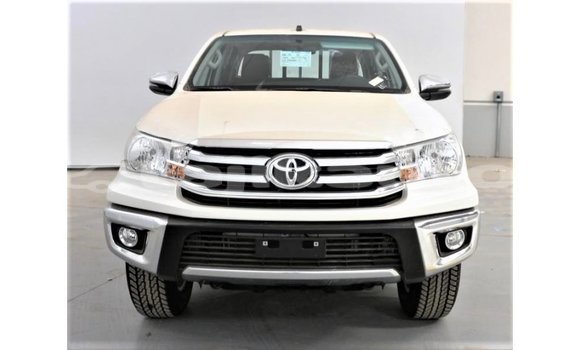 Buy Import Toyota Hilux White Car in Import - Dubai in Dushanbe
