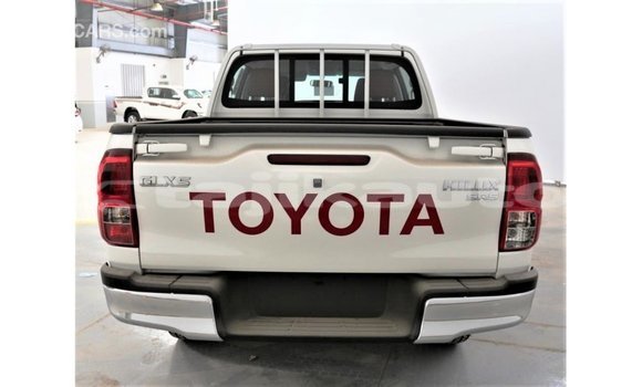 Buy Import Toyota Hilux White Car in Import - Dubai in Dushanbe Buy Import Toyota Hilux White Car in Import - Dubai in Dushanbe
