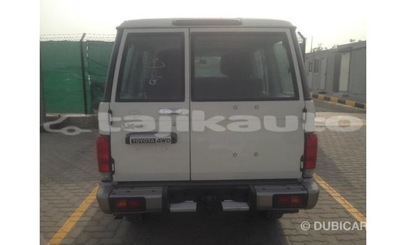 Buy Import Toyota Land Cruiser White Car in Import - Dubai in Dushanbe Buy Import Toyota Land Cruiser White Car in Import - Dubai in Dushanbe