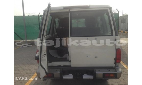 Buy Import Toyota Land Cruiser White Car in Import - Dubai in Dushanbe Buy Import Toyota Land Cruiser White Car in Import - Dubai in Dushanbe