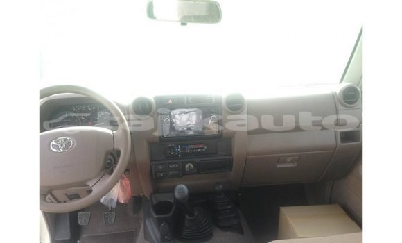 Buy Import Toyota Land Cruiser White Car in Import - Dubai in Dushanbe Buy Import Toyota Land Cruiser White Car in Import - Dubai in Dushanbe
