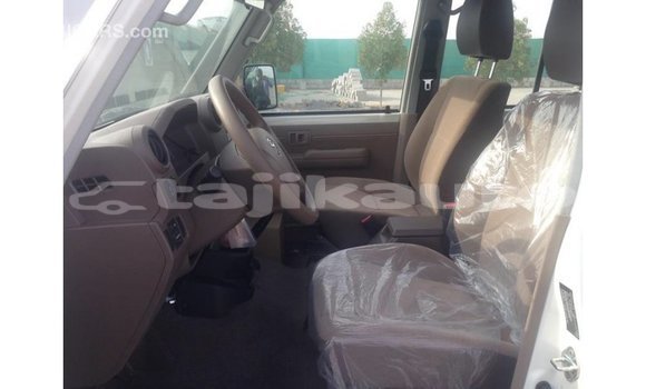 Buy Import Toyota Land Cruiser White Car in Import - Dubai in Dushanbe Buy Import Toyota Land Cruiser White Car in Import - Dubai in Dushanbe