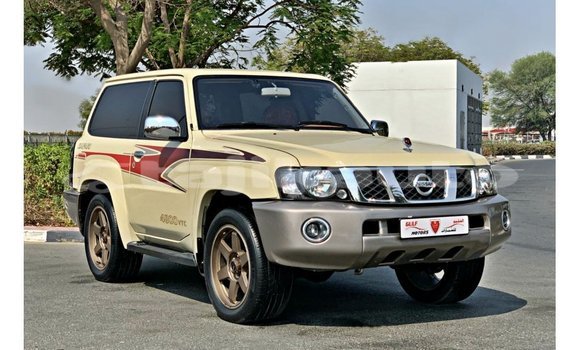 Buy Import Nissan Patrol Beige Car in Import - Dubai in Dushanbe