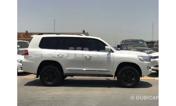 Buy Import Toyota Land Cruiser White Car in Import - Dubai in Dushanbe Buy Import Toyota Land Cruiser White Car in Import - Dubai in Dushanbe