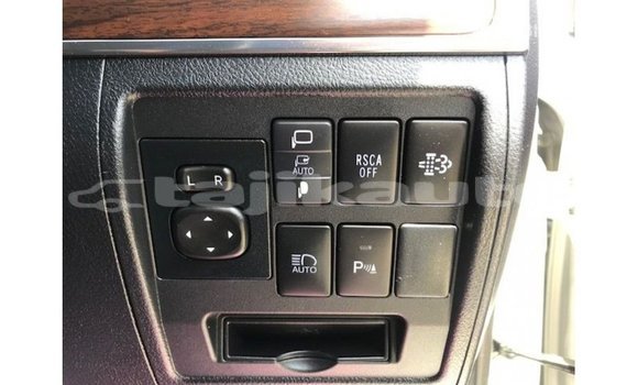 Buy Import Toyota Land Cruiser White Car in Import - Dubai in Dushanbe Buy Import Toyota Land Cruiser White Car in Import - Dubai in Dushanbe