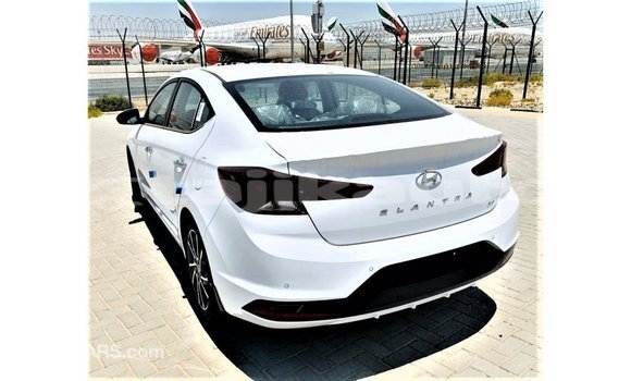 Buy Import Hyundai Elantra White Car in Import - Dubai in Dushanbe Buy Import Hyundai Elantra White Car in Import - Dubai in Dushanbe