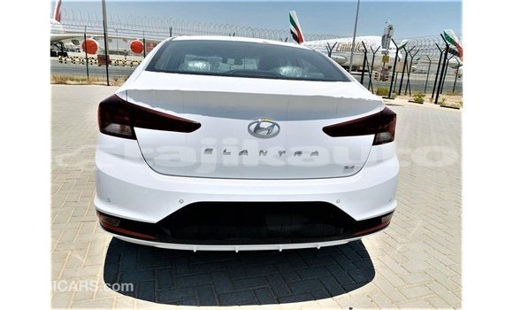 Buy Import Hyundai Elantra White Car in Import - Dubai in Dushanbe Buy Import Hyundai Elantra White Car in Import - Dubai in Dushanbe
