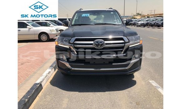 Buy Import Toyota Land Cruiser Black Car in Import - Dubai in Dushanbe