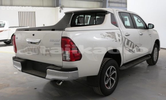 Buy Import Toyota Hilux White Car in Import - Dubai in Dushanbe Buy Import Toyota Hilux White Car in Import - Dubai in Dushanbe