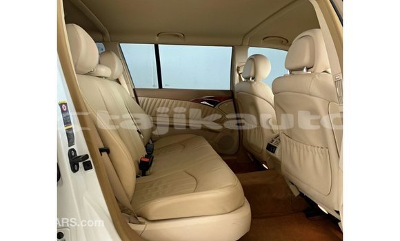 Buy Import Mercedes-Benz 200 White Car in Import - Dubai in Dushanbe Buy Import Mercedes-Benz 200 White Car in Import - Dubai in Dushanbe