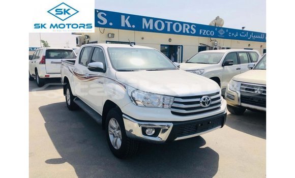 Buy Import Toyota Hilux White Car in Import - Dubai in Dushanbe