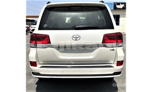 Buy Import Toyota Land Cruiser White Car in Import - Dubai in Dushanbe Buy Import Toyota Land Cruiser White Car in Import - Dubai in Dushanbe
