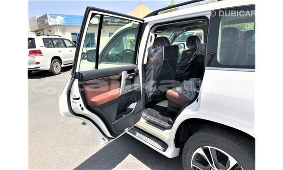 Buy Import Toyota Land Cruiser White Car in Import - Dubai in Dushanbe Buy Import Toyota Land Cruiser White Car in Import - Dubai in Dushanbe