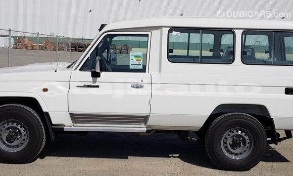 Buy Import Toyota Land Cruiser White Car in Import - Dubai in Dushanbe Buy Import Toyota Land Cruiser White Car in Import - Dubai in Dushanbe